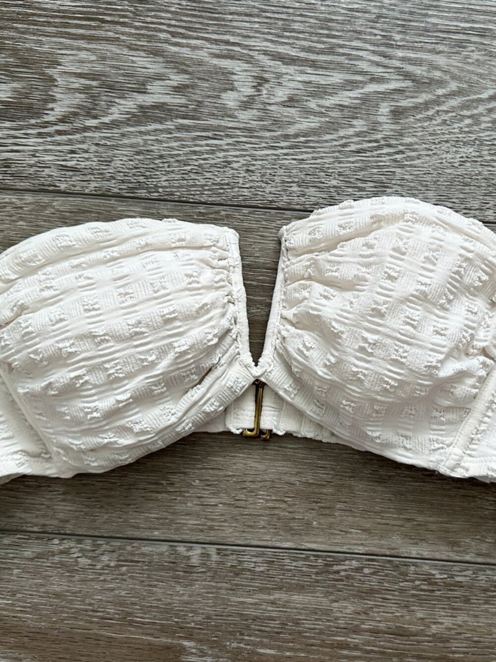 Kona Sol Swimwear Sz S Adorable Bikini Top Textured White Material